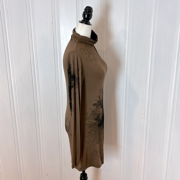 Ultra soft and stretchy SARAH PACINI tie die dress - Picture 2 of 7